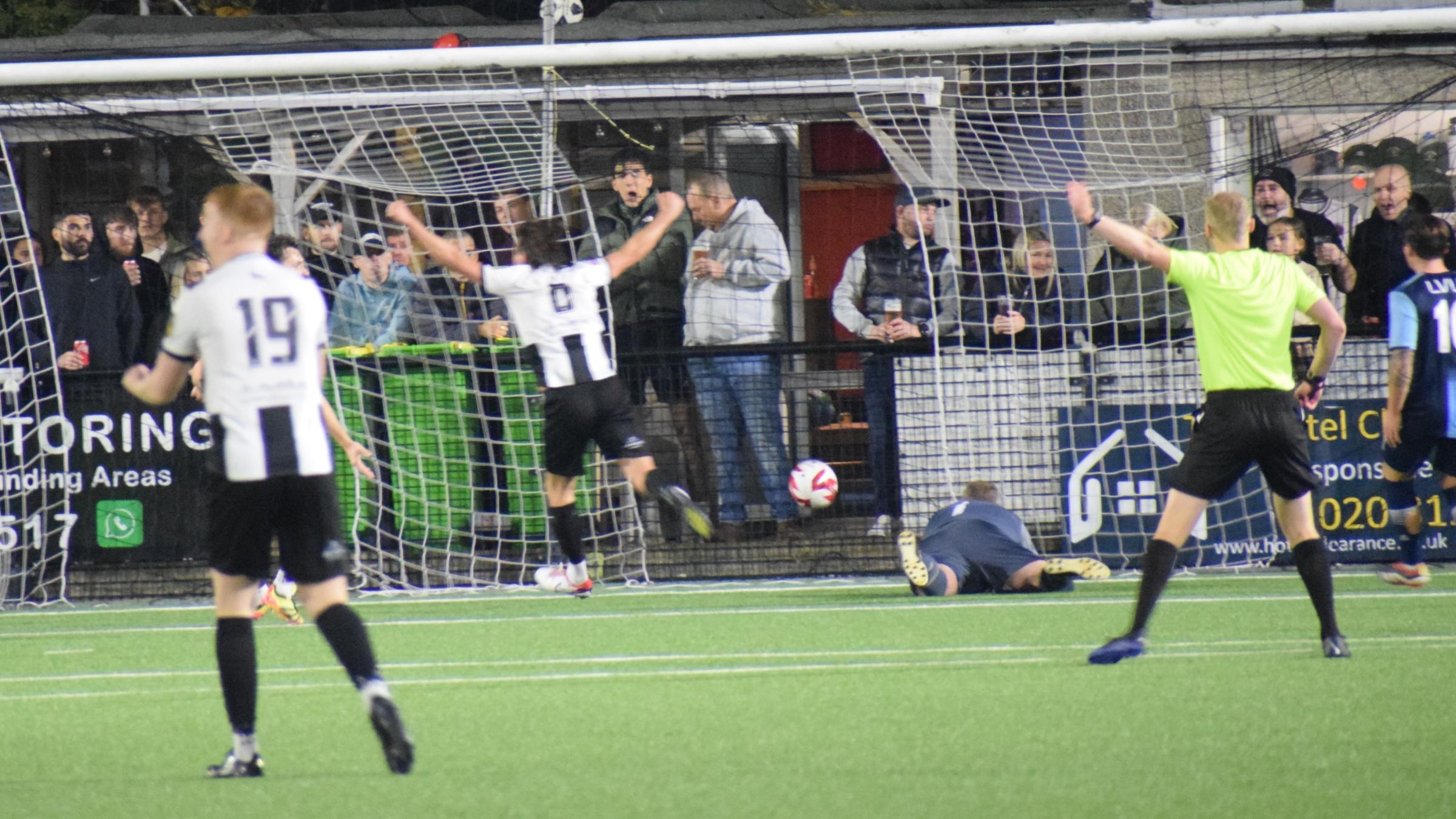 Kinmel Bay v Llandudno Town. Photos: Barry Griffiths